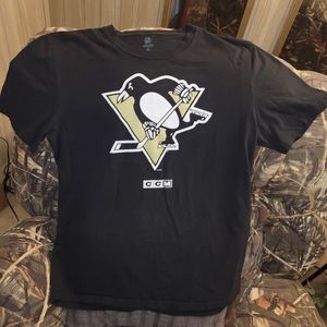 NHL CCM Pittsburgh Penguins Team T-shirt. Sixe XL